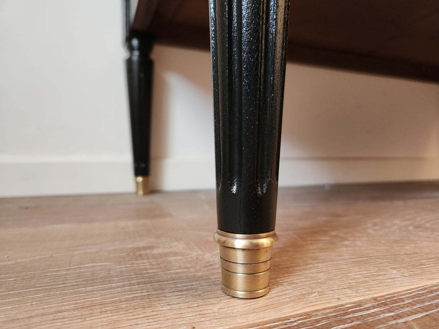 Commode Louis XVI, marbre de Carrare.