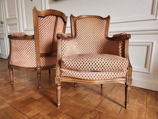 Paire de fauteuils Louis XVI, velours.