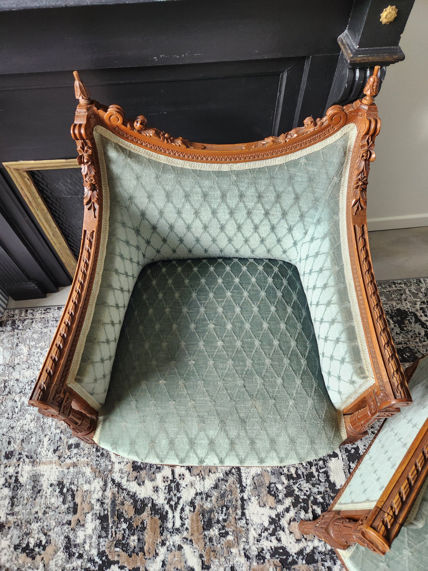 Paire de fauteuils Louis XVI