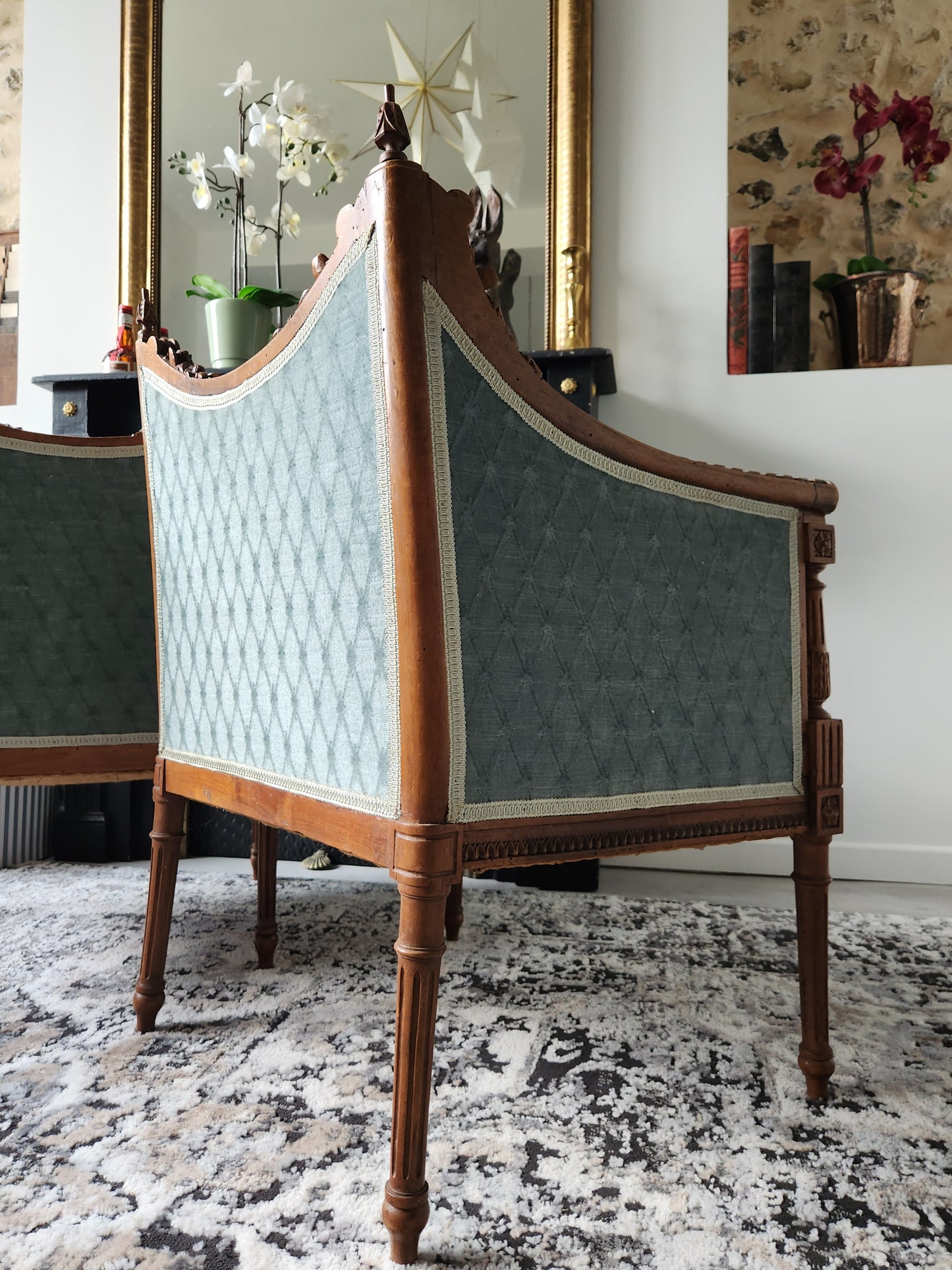 Paire de fauteuils Louis XVI