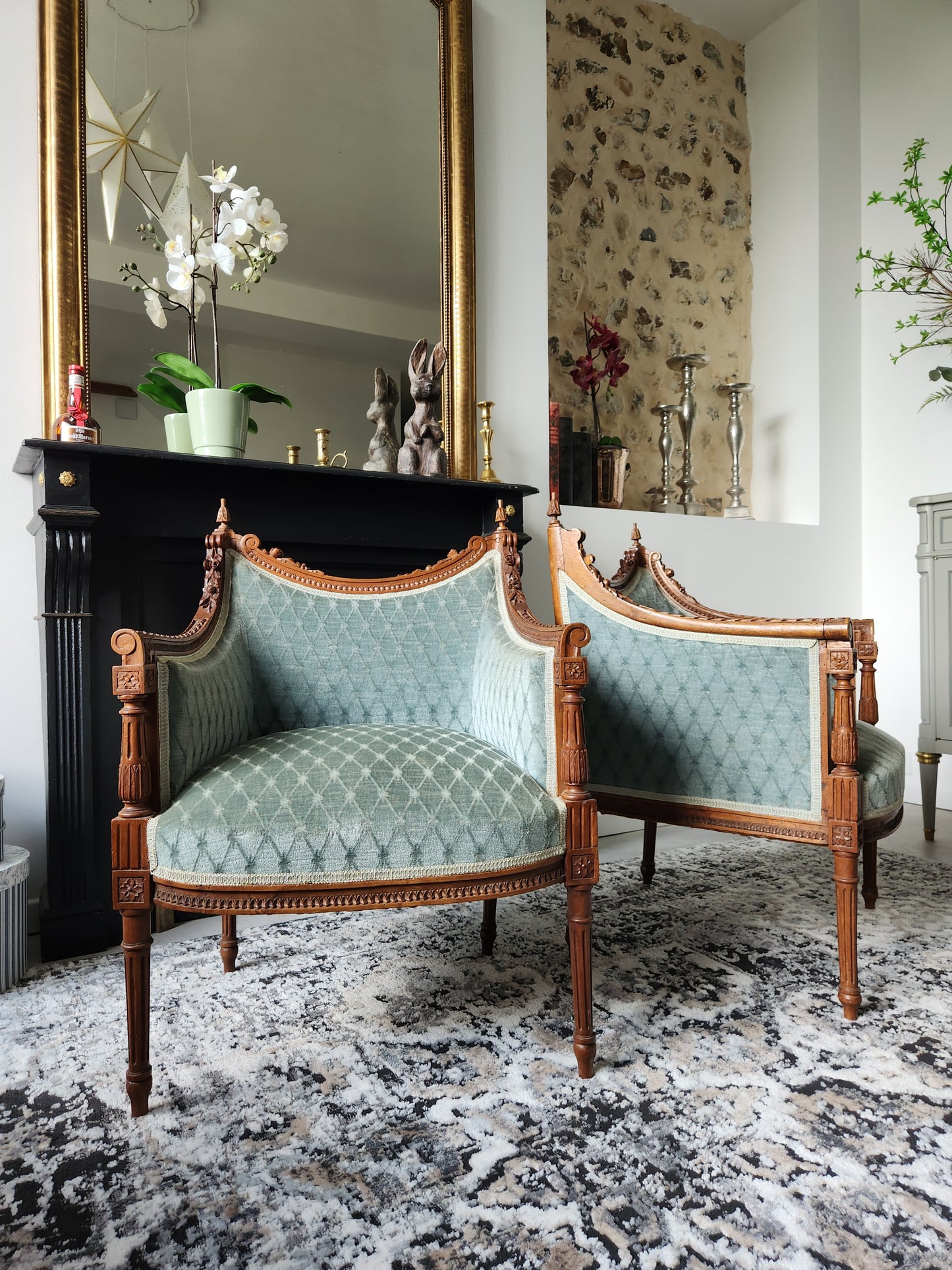 Paire de fauteuils Louis XVI