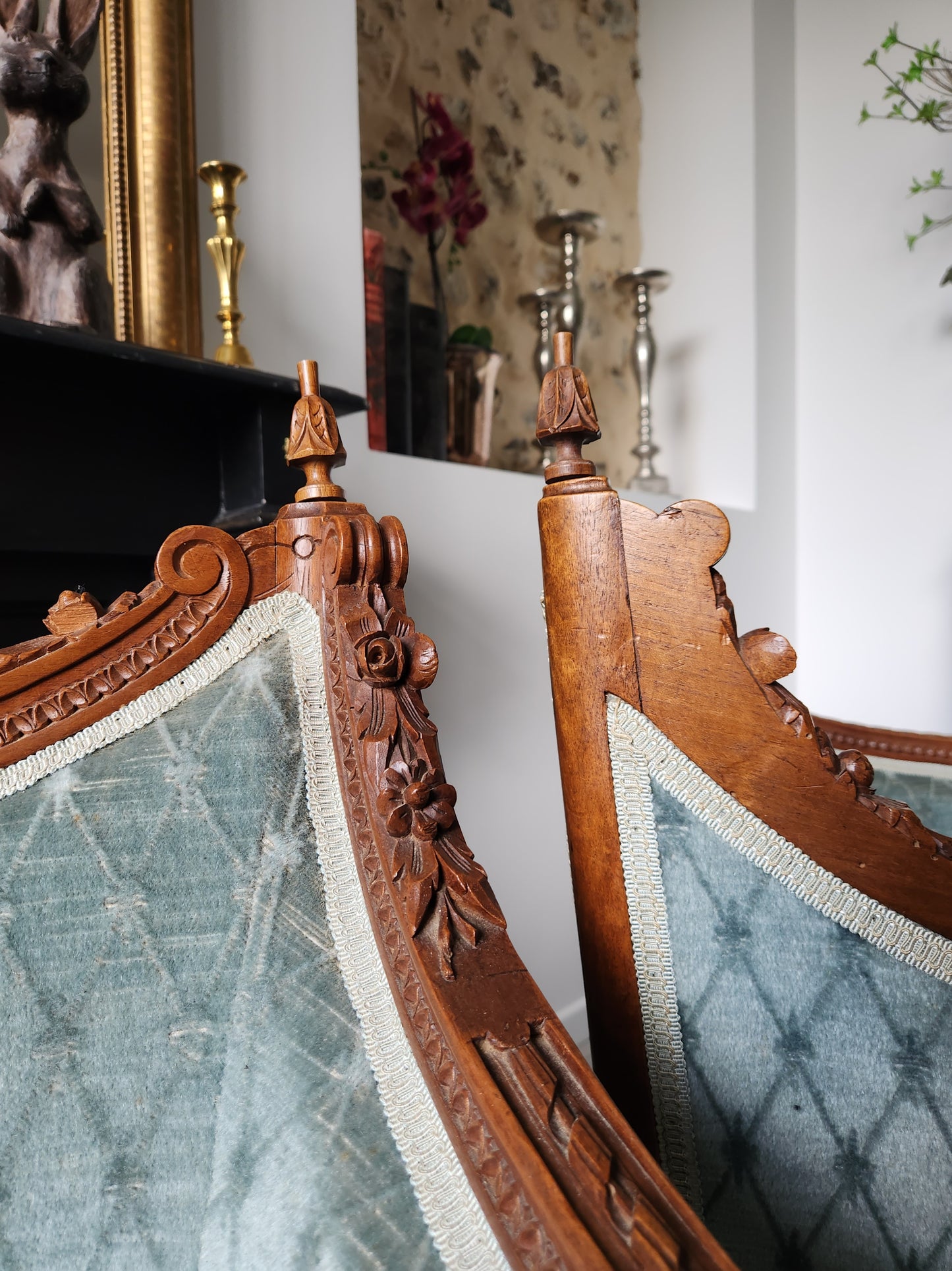 Paire de fauteuils Louis XVI