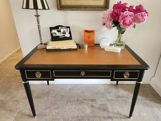 Bureau Louis XVI, cuir, bronze et laiton