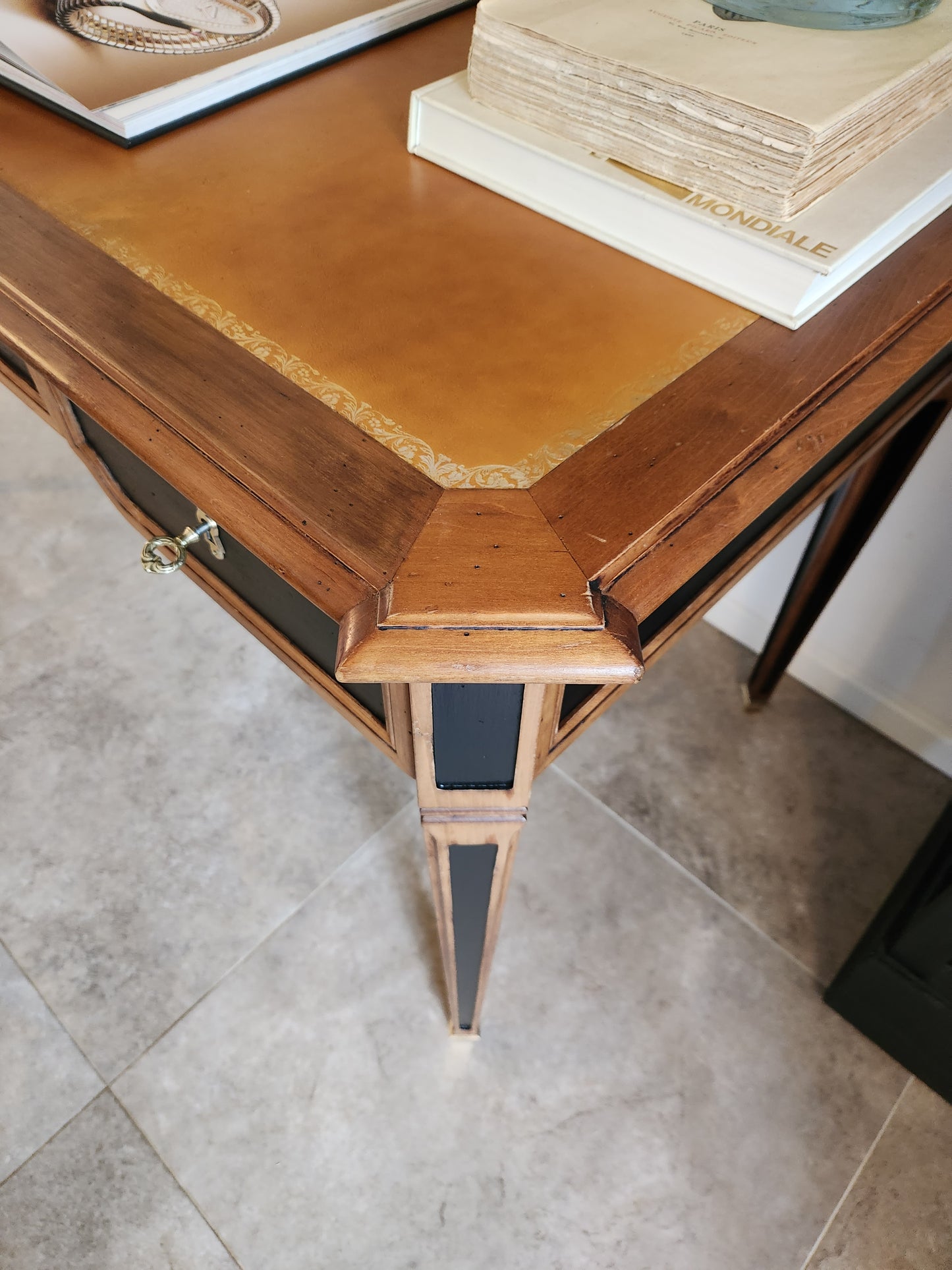 Bureau Louis XVI Cuir Cognac