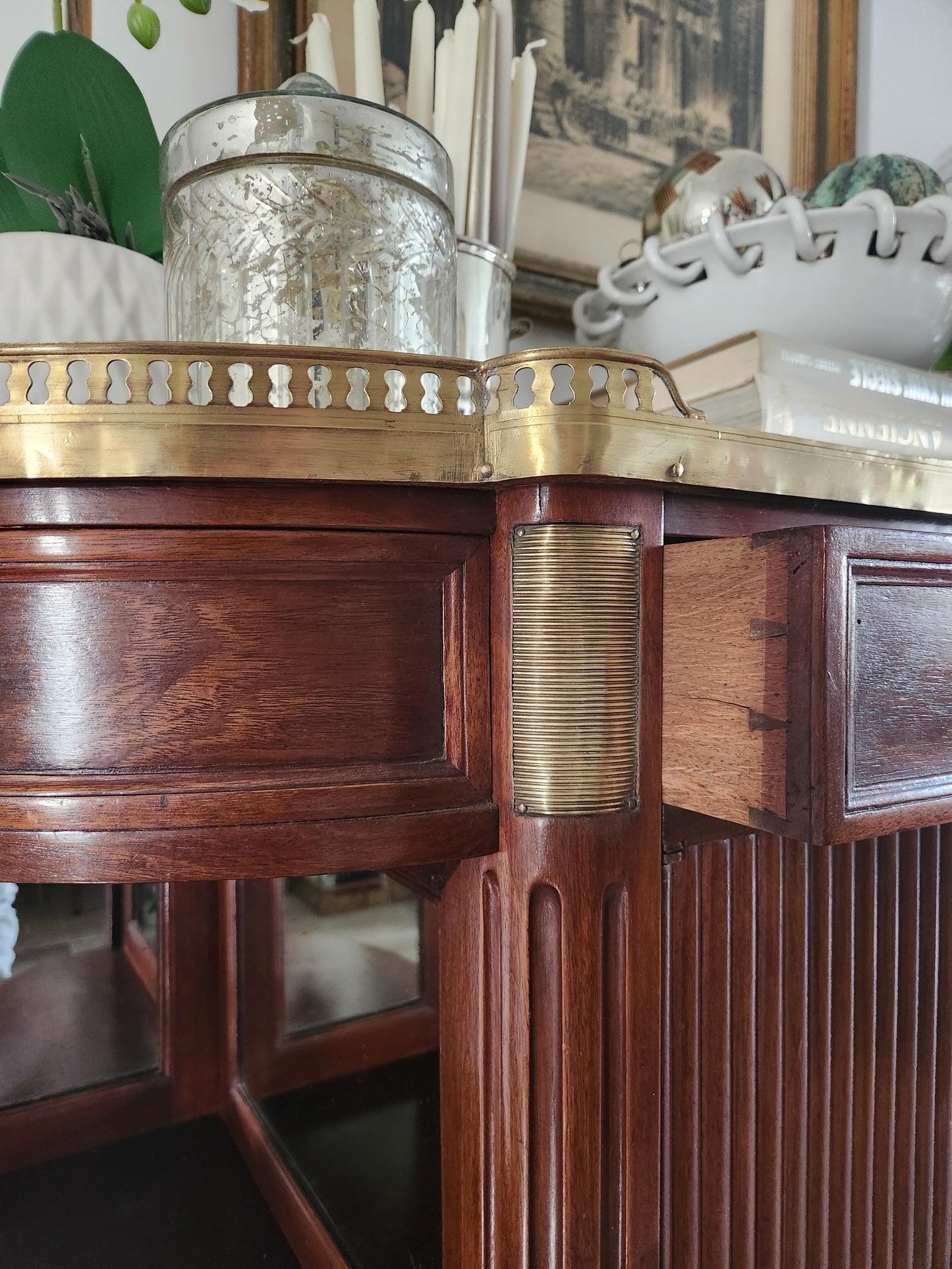 Buffet Vitrine Louis XVI