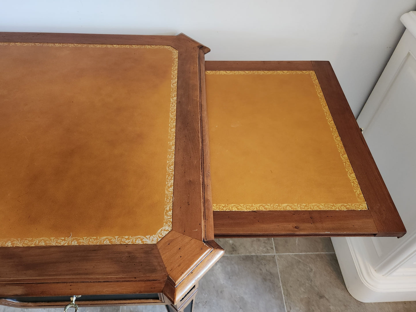 Bureau Louis XVI Cuir Cognac