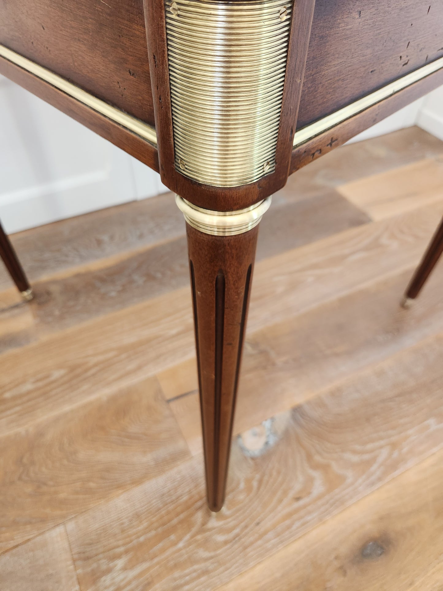 Table à jeux Louis XVI, échec, backgammon, cartes.