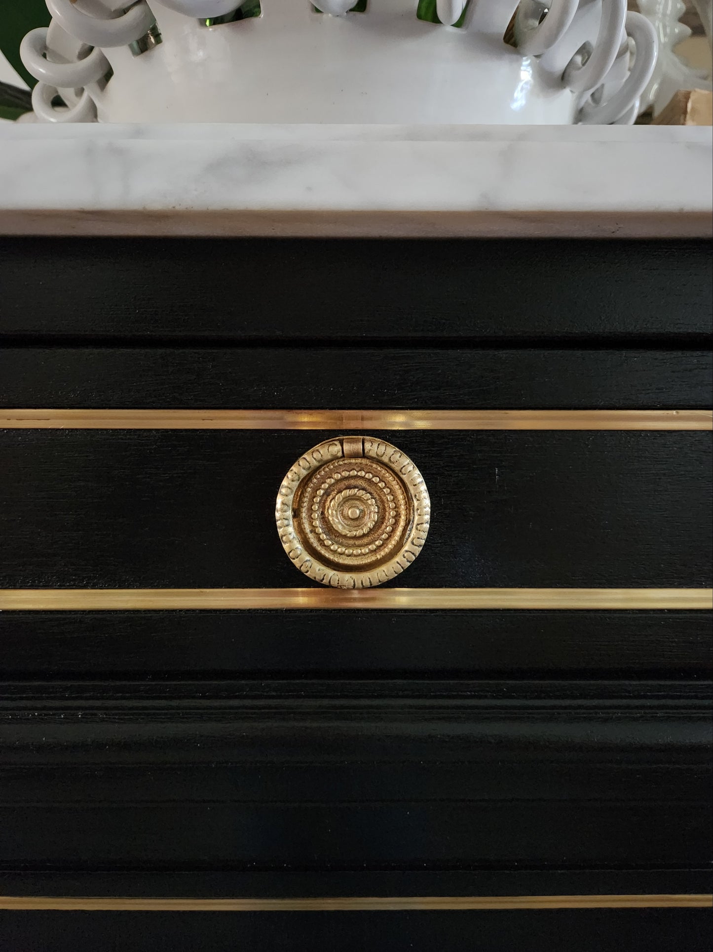 Buffet Louis XVI, marbre de Carrare, Bronze.