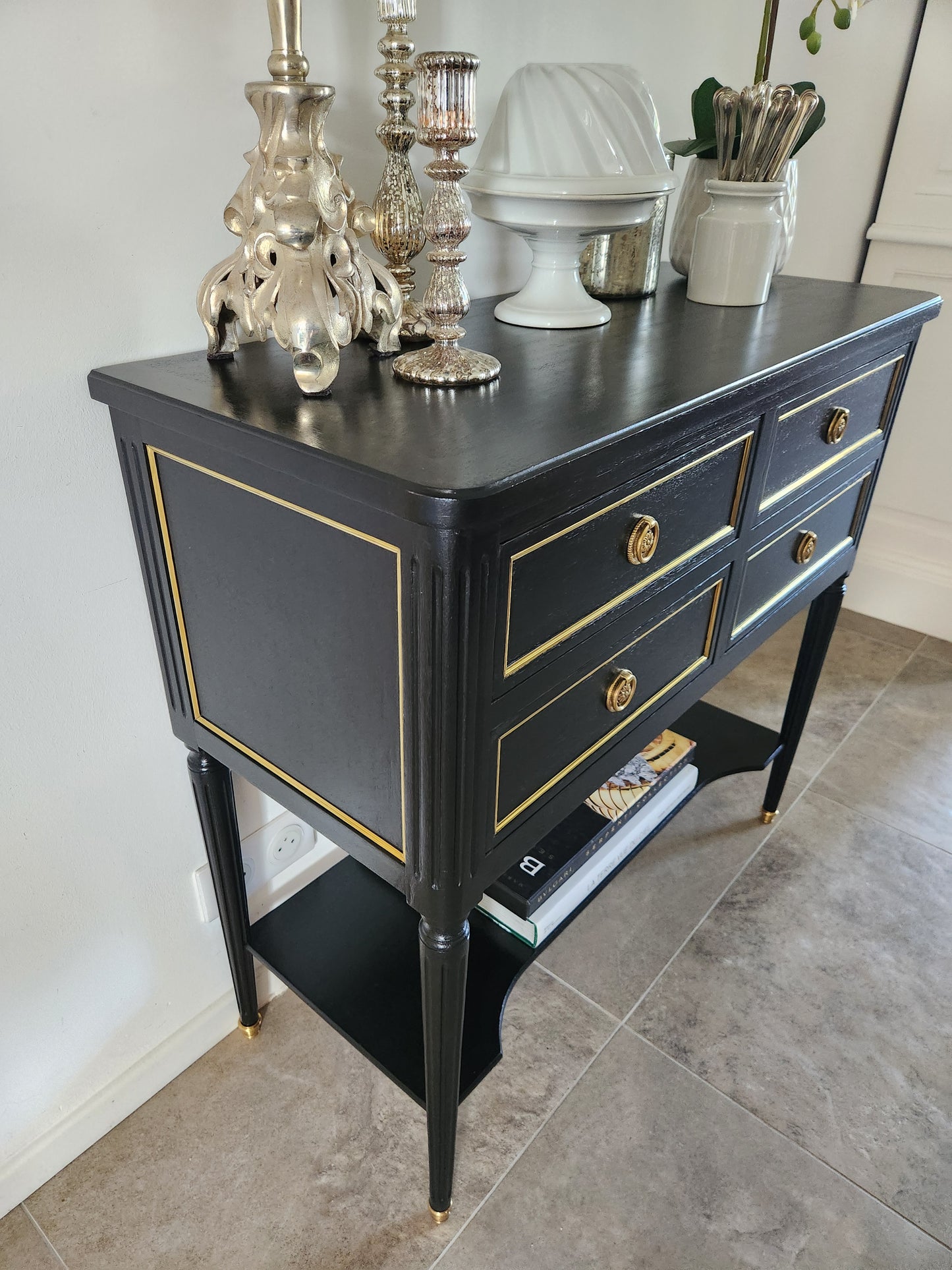 Ancienne console argentier de style Louis XVI,