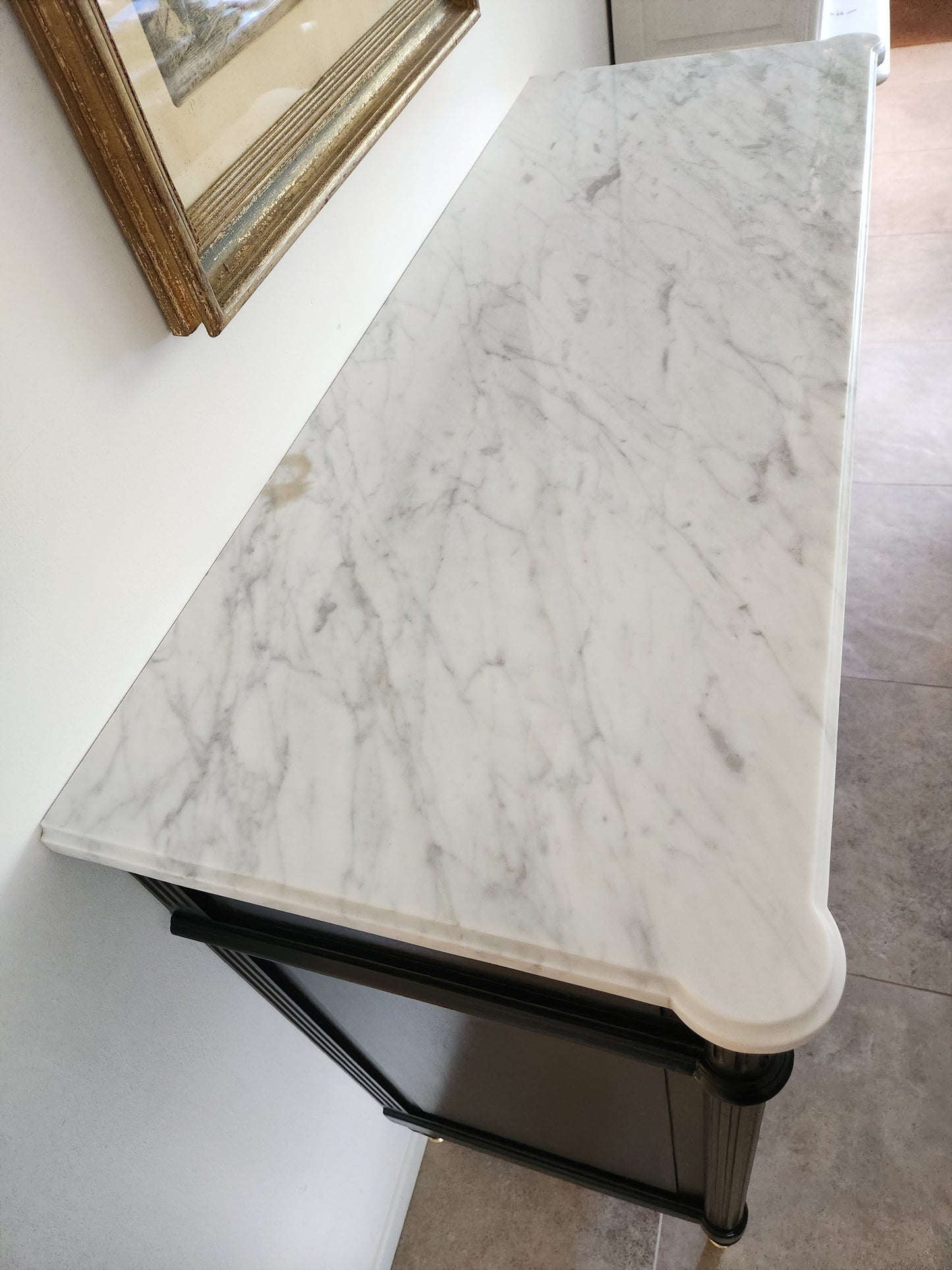 Buffet Louis XVI, marbre de Carrare, Bronze.