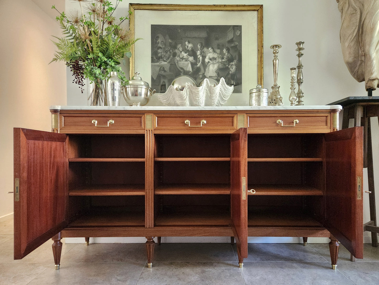 Buffet Louis XVI, Marbre de Carrare, Bronze.