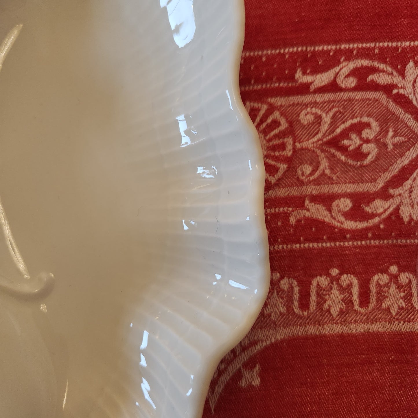 Serviteur en porcelaine