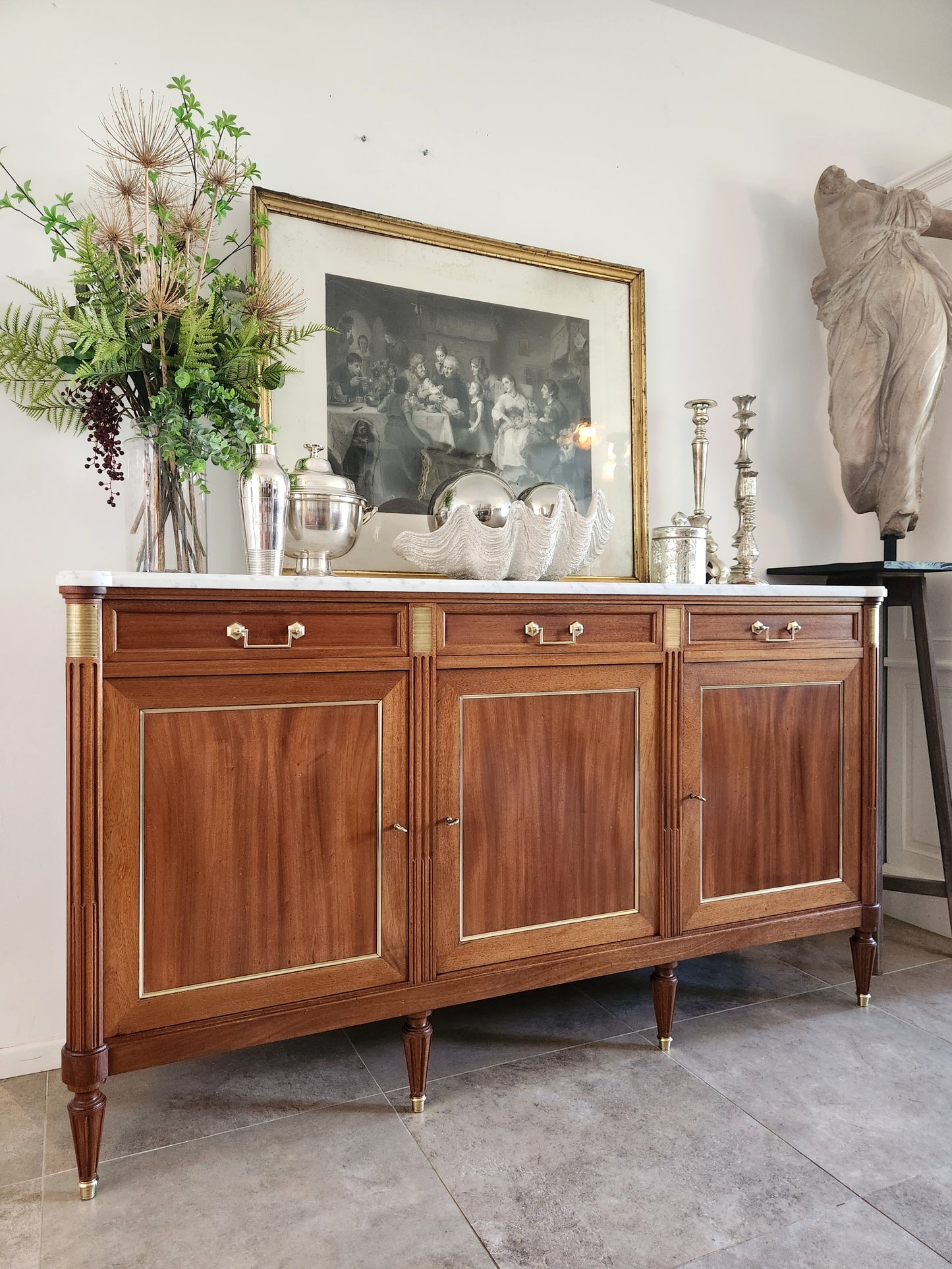 Buffet Louis XVI, Marbre de Carrare, Bronze.