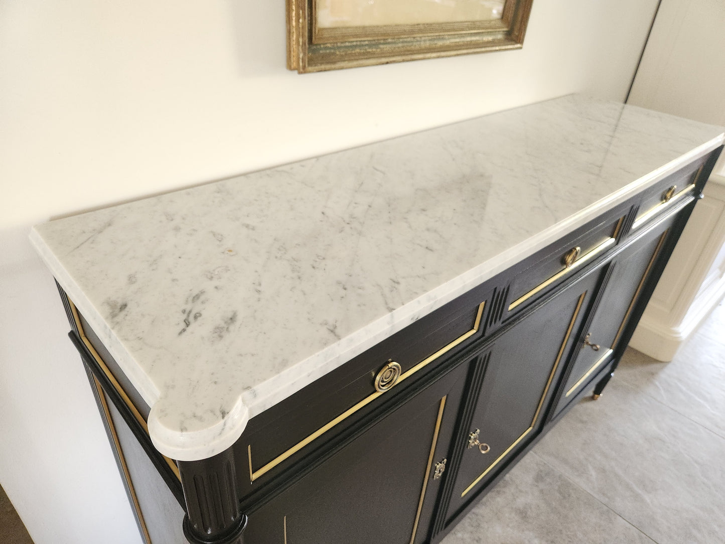 Buffet Louis XVI, marbre de Carrare, bronze & laiton