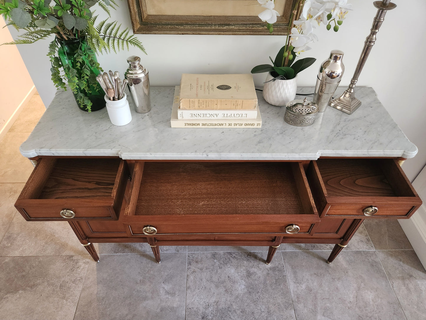 Buffet ancien Louis XVI, marbre de Carrare et Bronze.