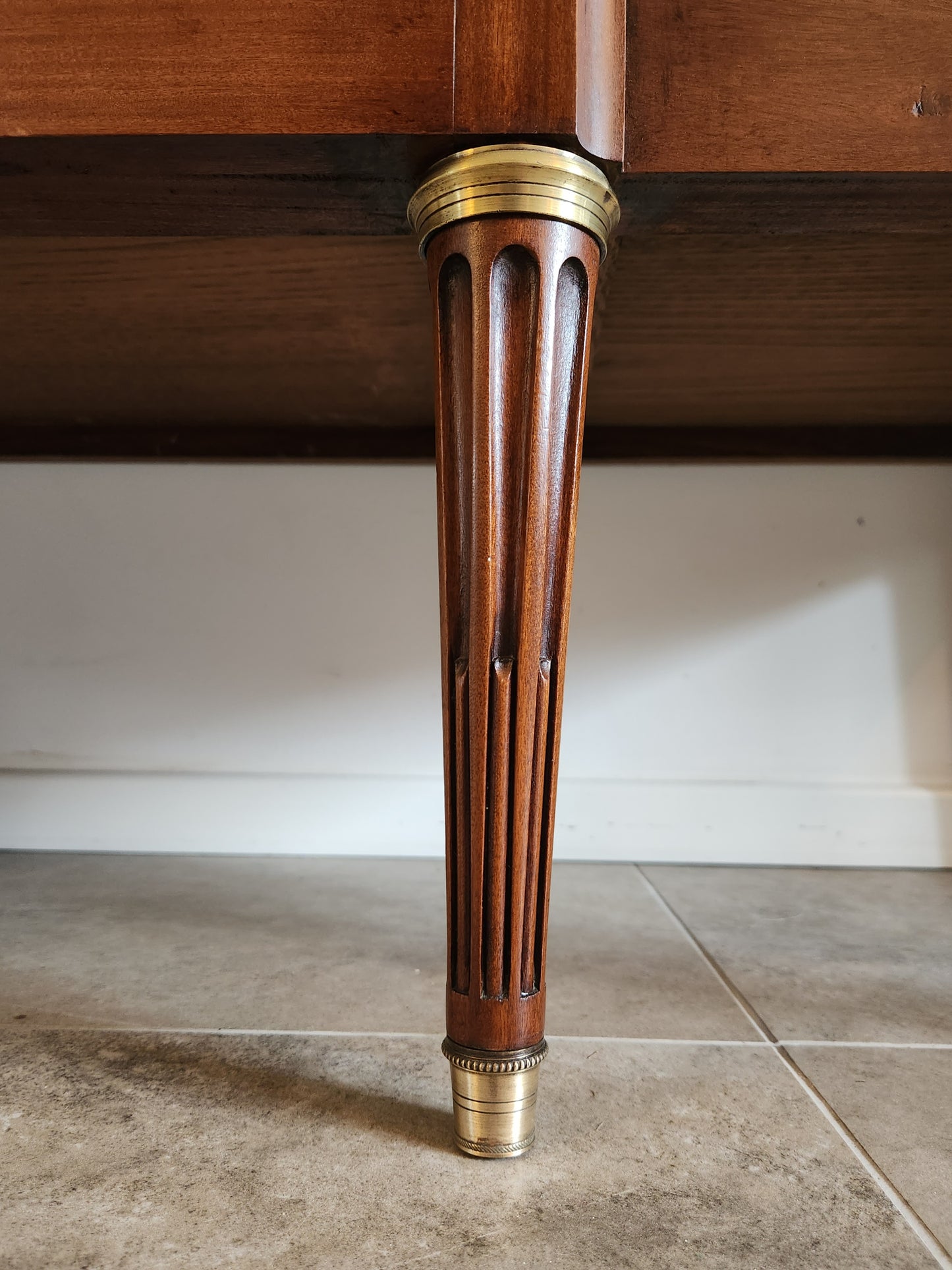 Buffet ancien Louis XVI, marbre de Carrare et Bronze.