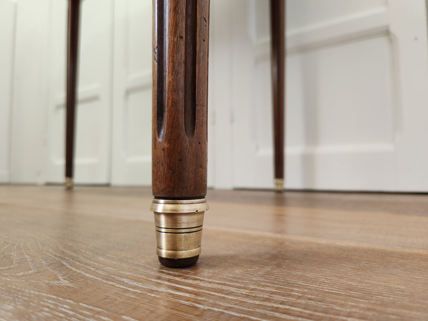 Table à jeux Louis XVI, échec, backgammon, cartes.