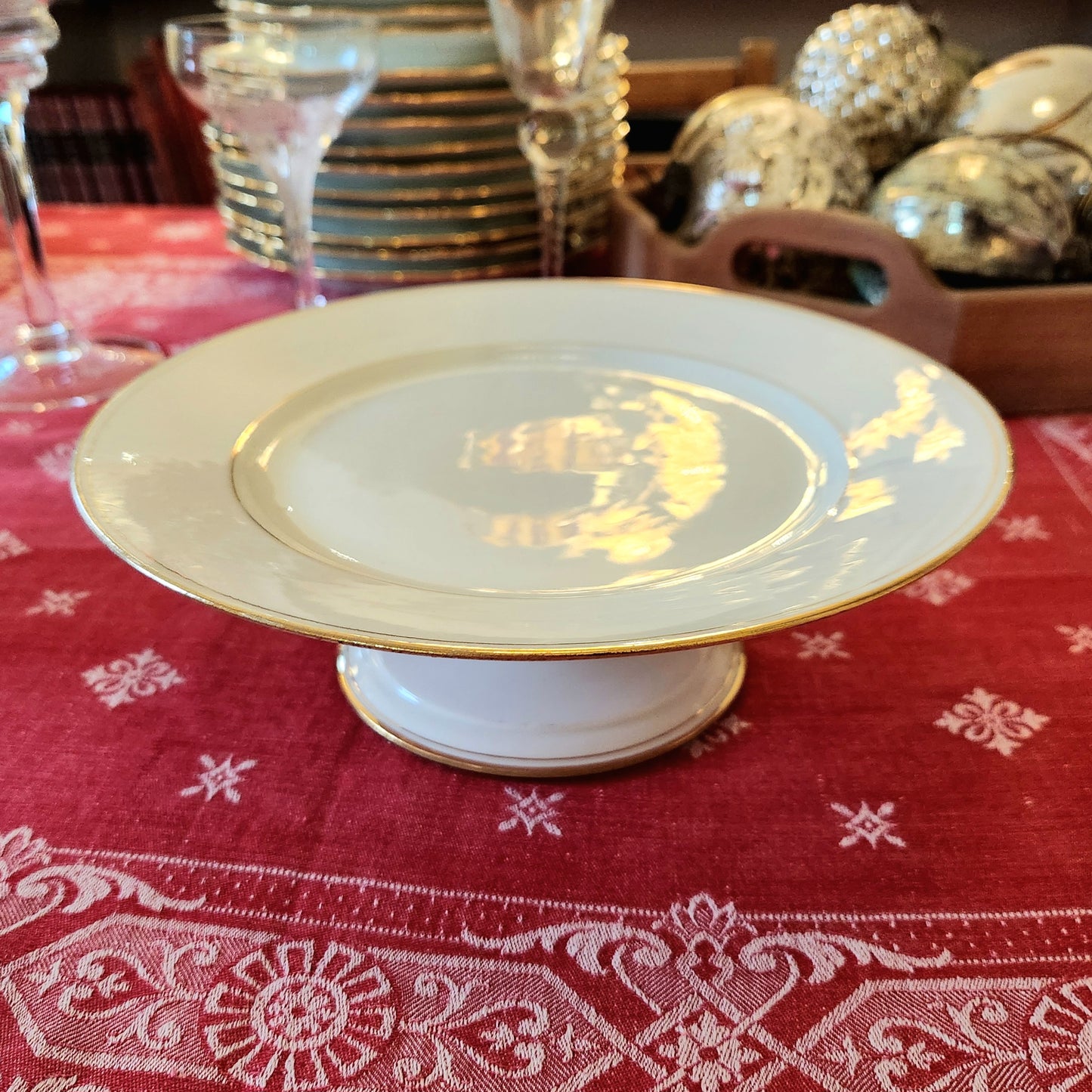 Plat en porcelaine