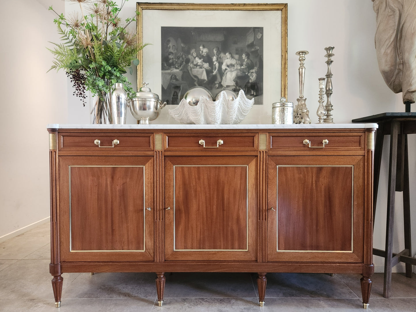 Buffet Louis XVI, Marbre de Carrare, Bronze.