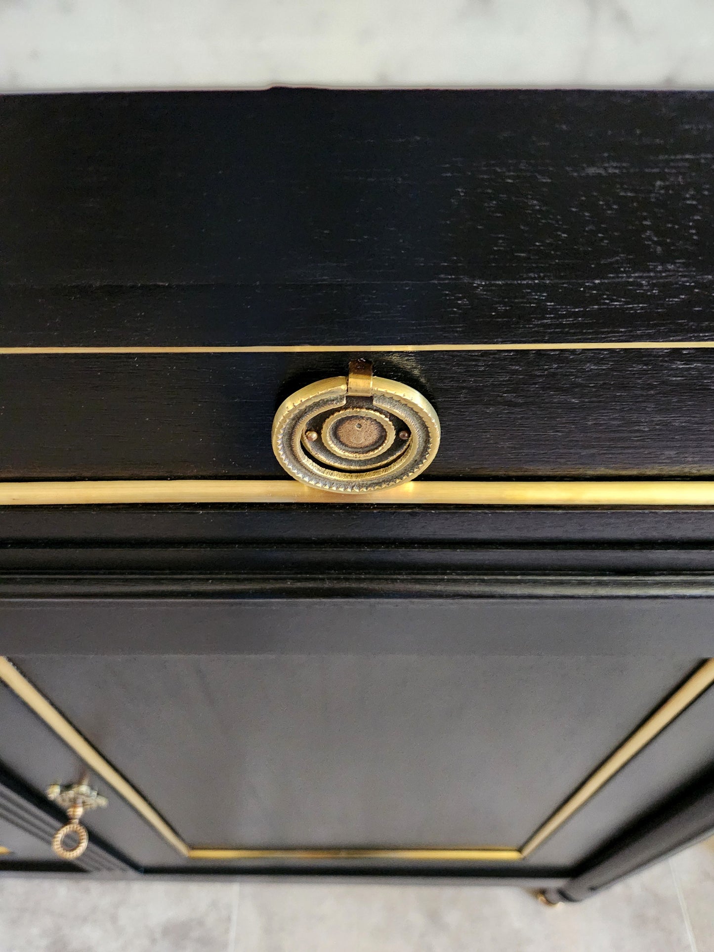 Buffet Louis XVI, marbre de Carrare, bronze & laiton